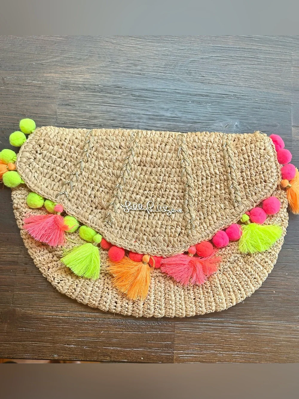 Lilly Pulitzer Straw Claim she’ll clutch with neon trim - Picture 1 of 9